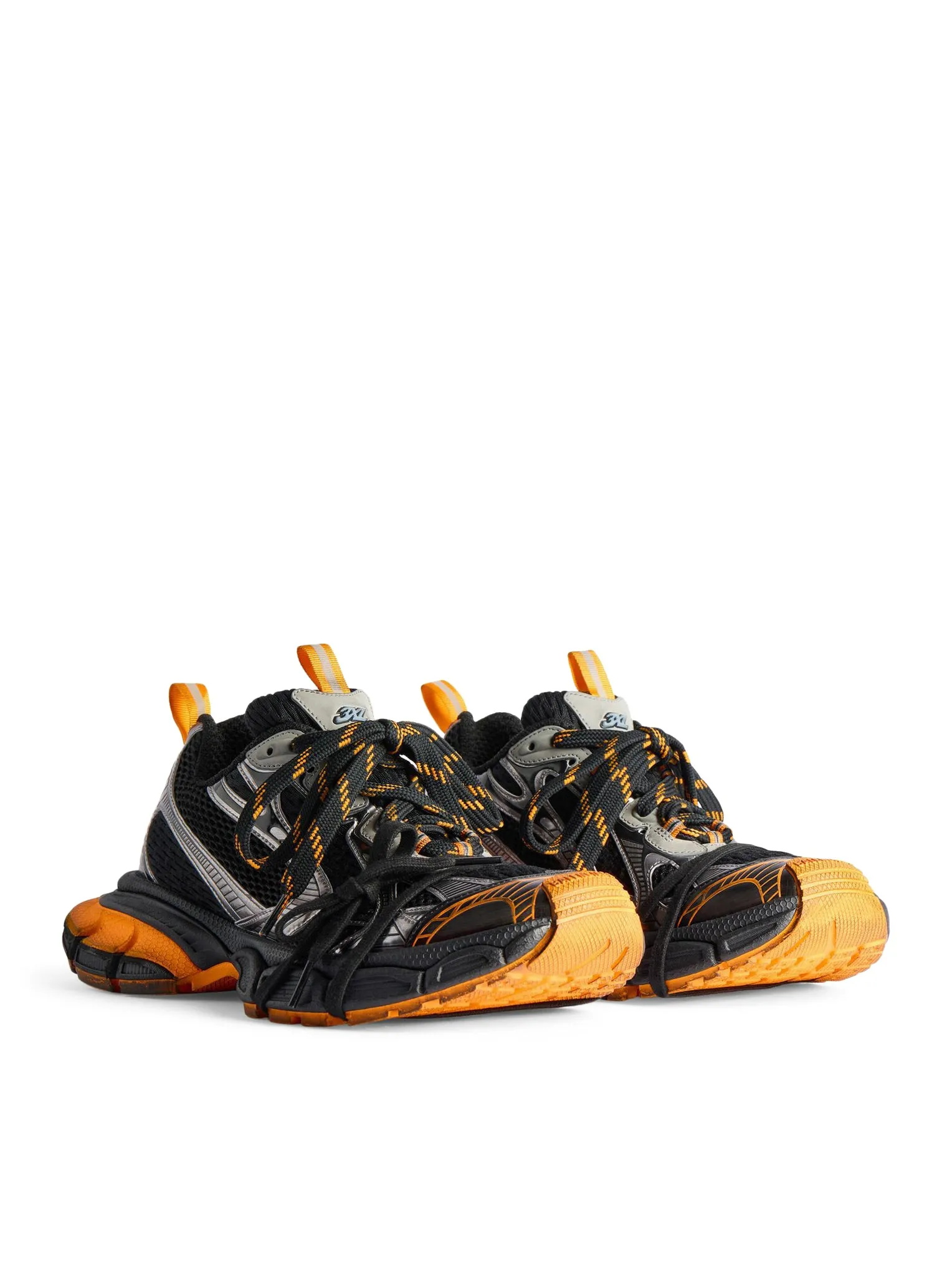 3XL sneaker in black, orange and gray mesh and polyurethane