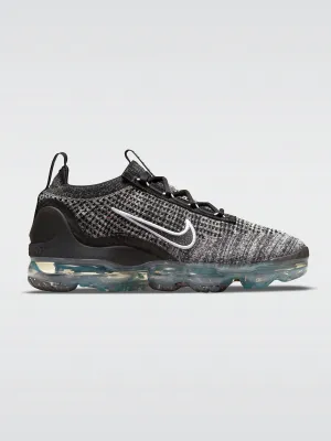 Air Vapormax 2021 Flyknit Sneaker - Black/Black-White-Metallic Silver