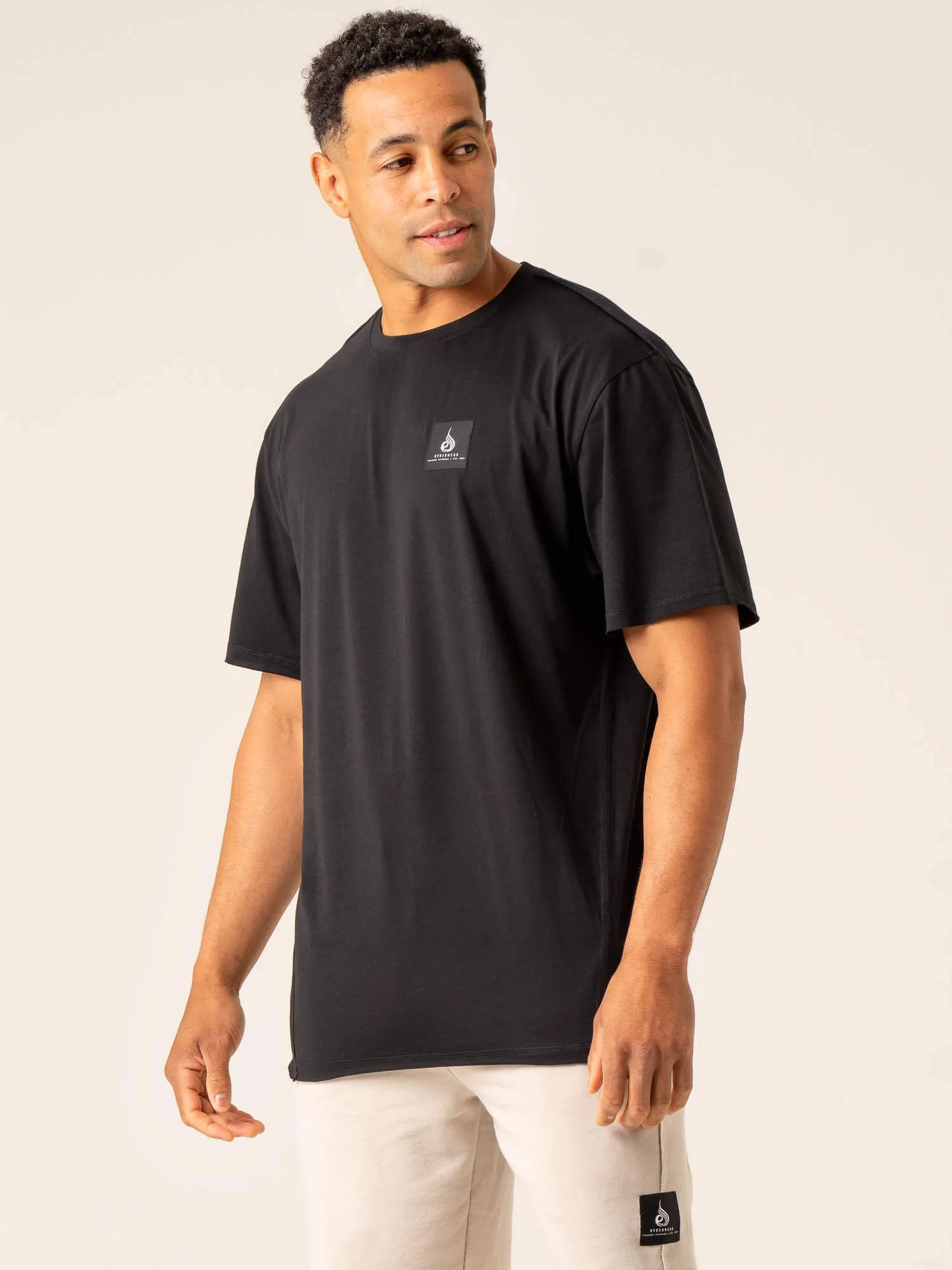 Dynamic Oversized T-Shirt - Black