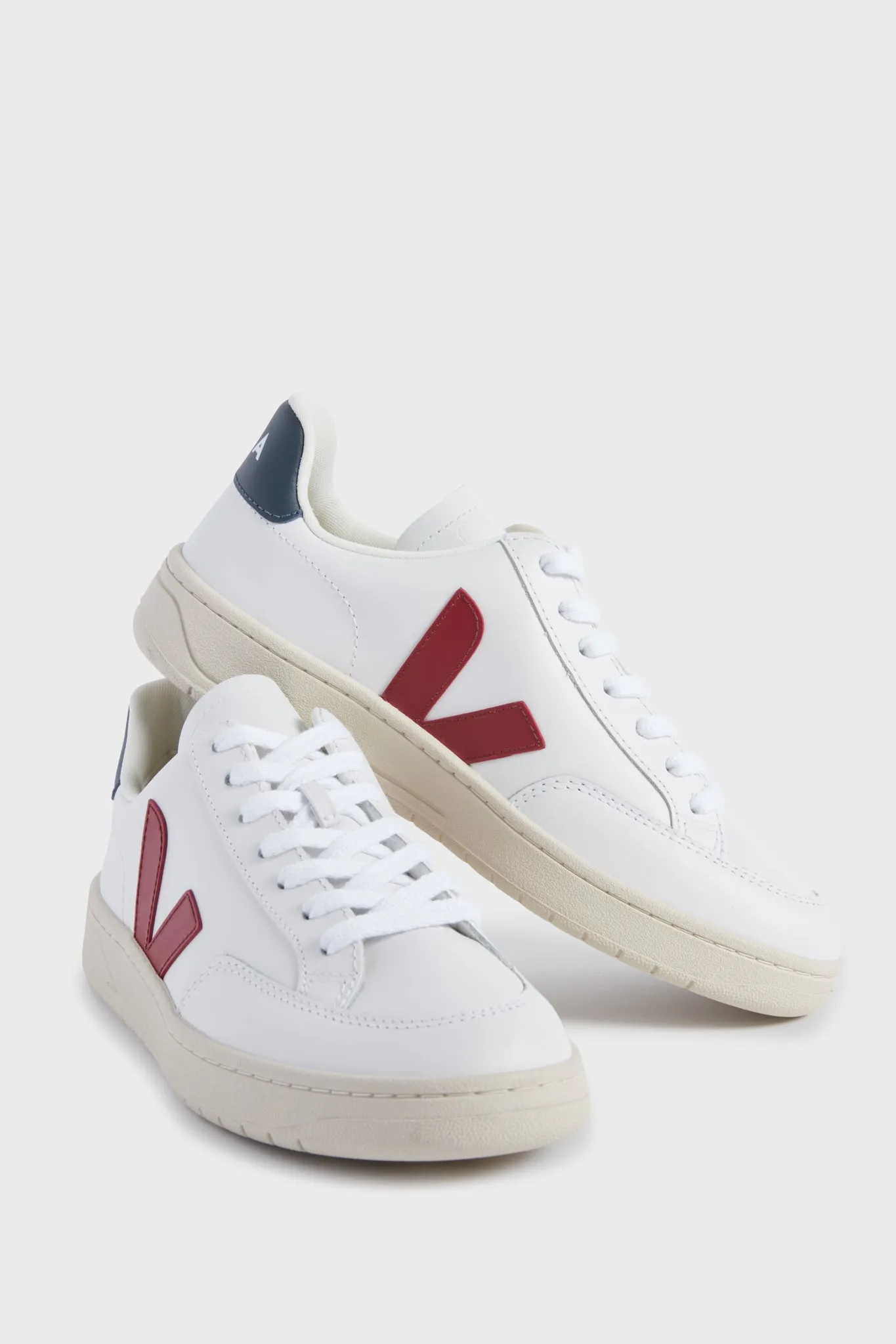 Extra White Marsala Nautico V-12 Sneakers