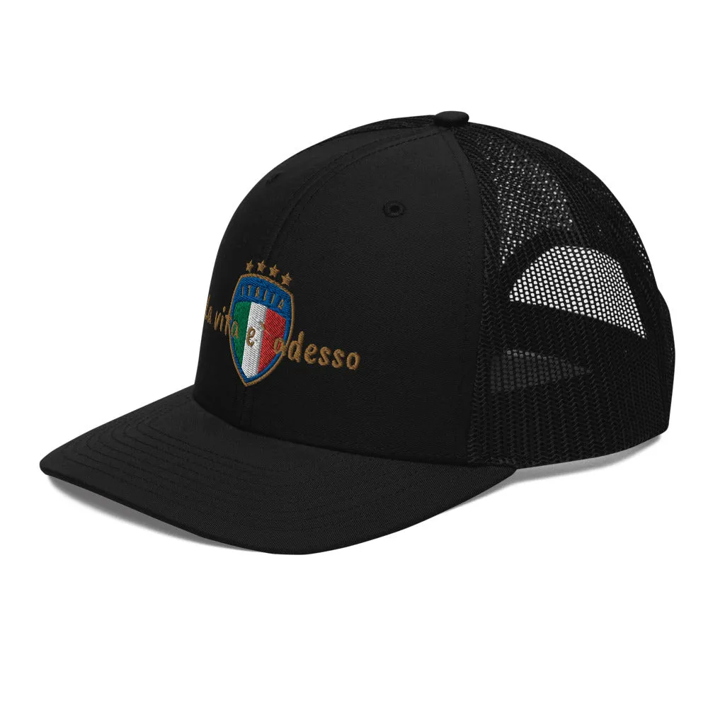 La vita e` adesso Trucker Cap