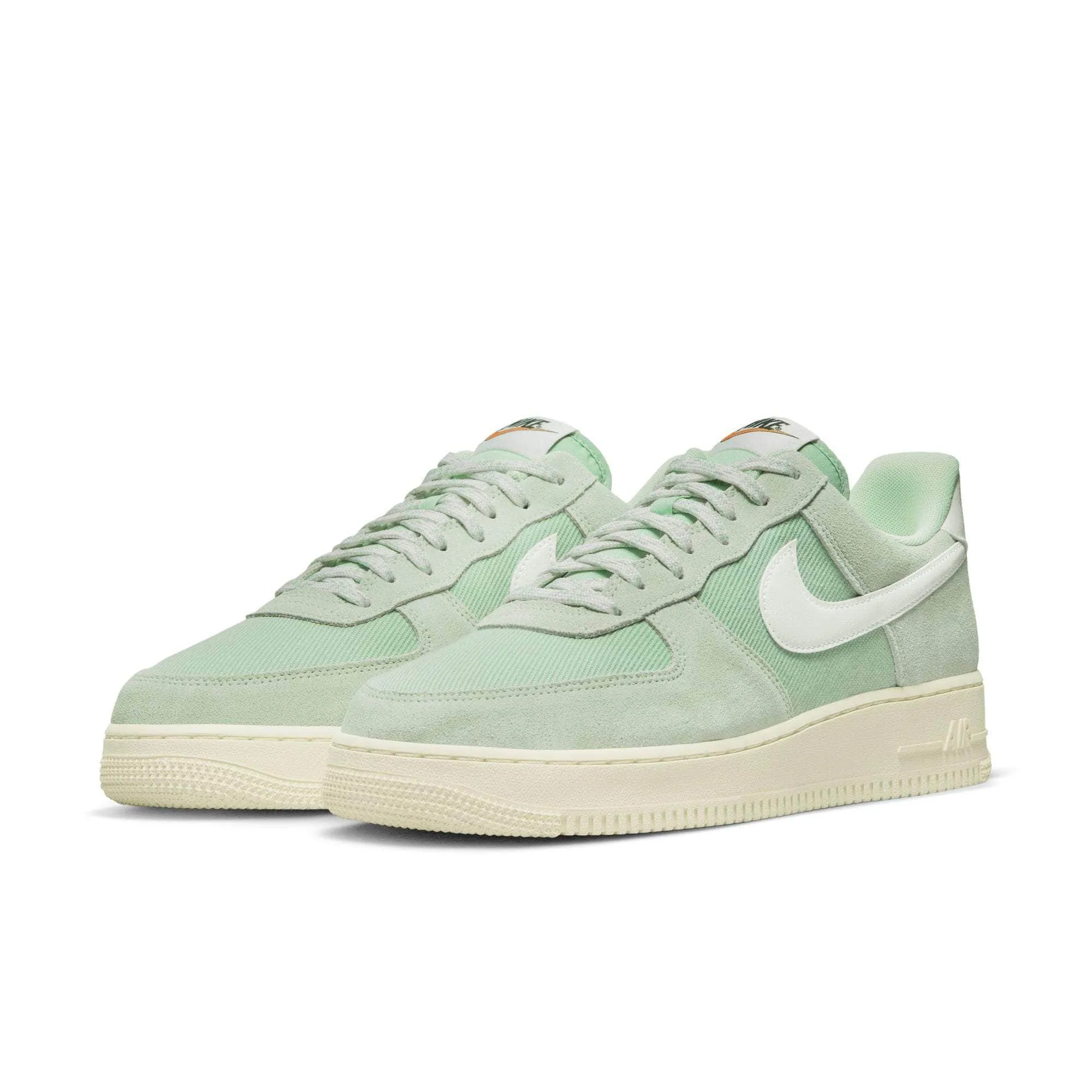 Nike Air Force 1 '07 LV8 - Men's