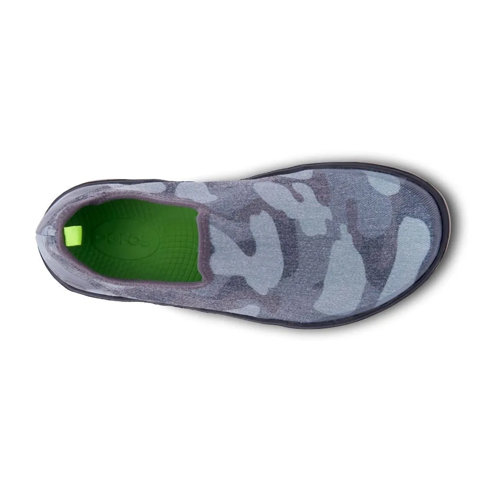 'OOFOS' Women's OOmg eeZee Low Shoe - Black / Grey Camo