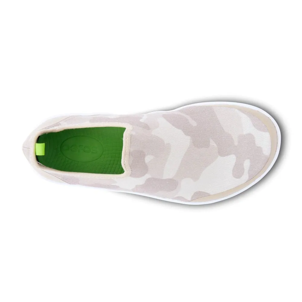 'OOFOS' Women's OOmg eeZee Low Shoe - White / Tan Camo