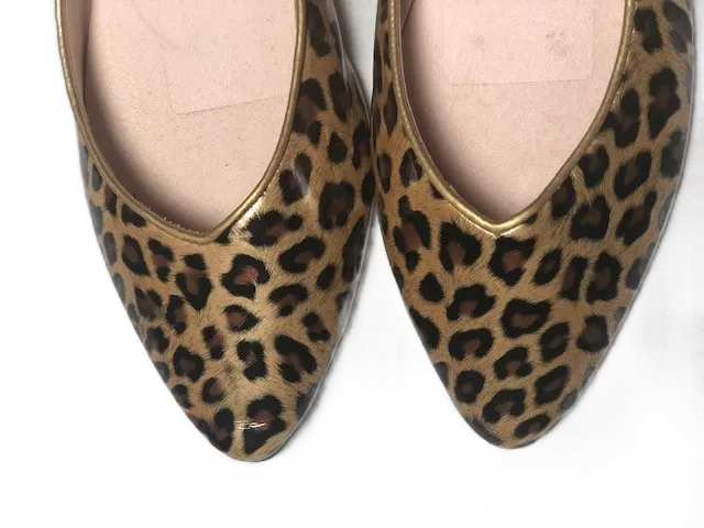 RUBY & BLOOM ANIMAL PRINT FLATS (SZ 4 1/2)