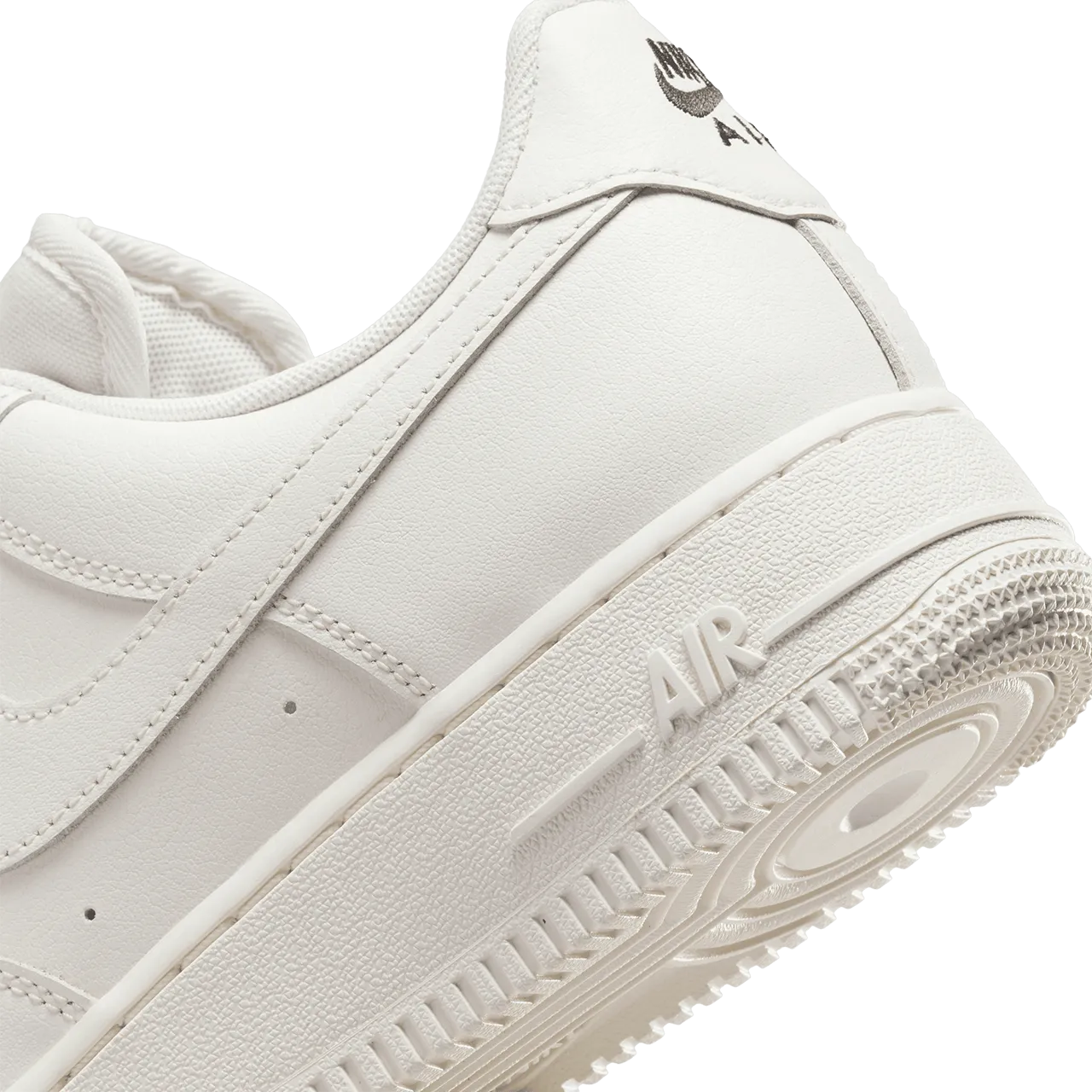 Wmns Nike Air Force 1 '07 Essential 'Sail'