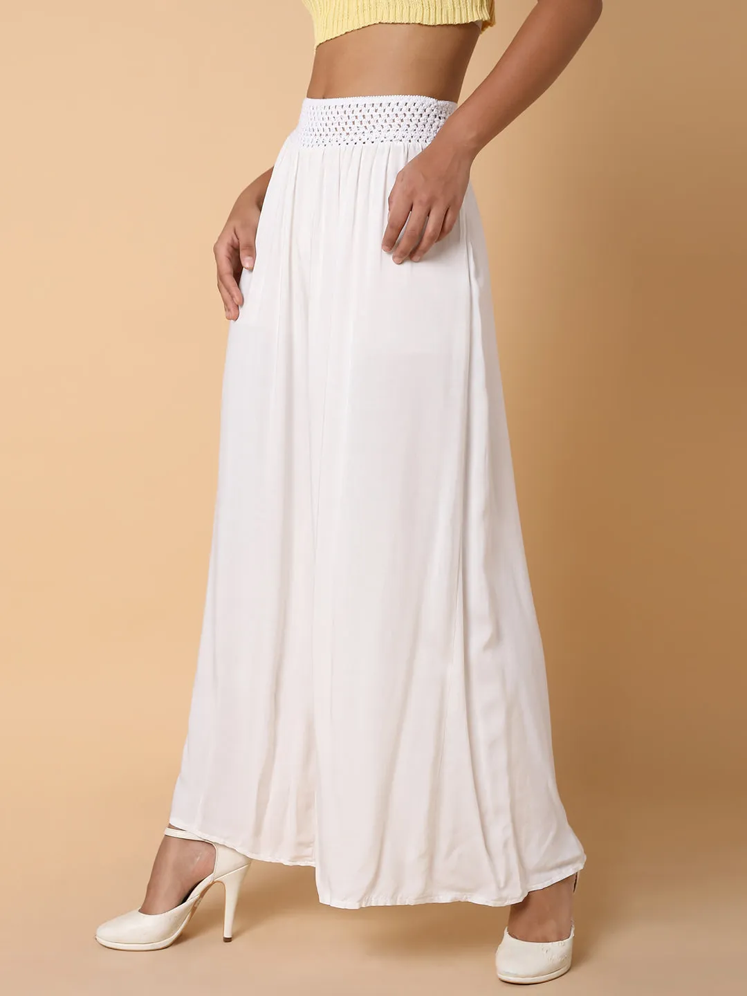 Women Solid White Loose Fit Trouser