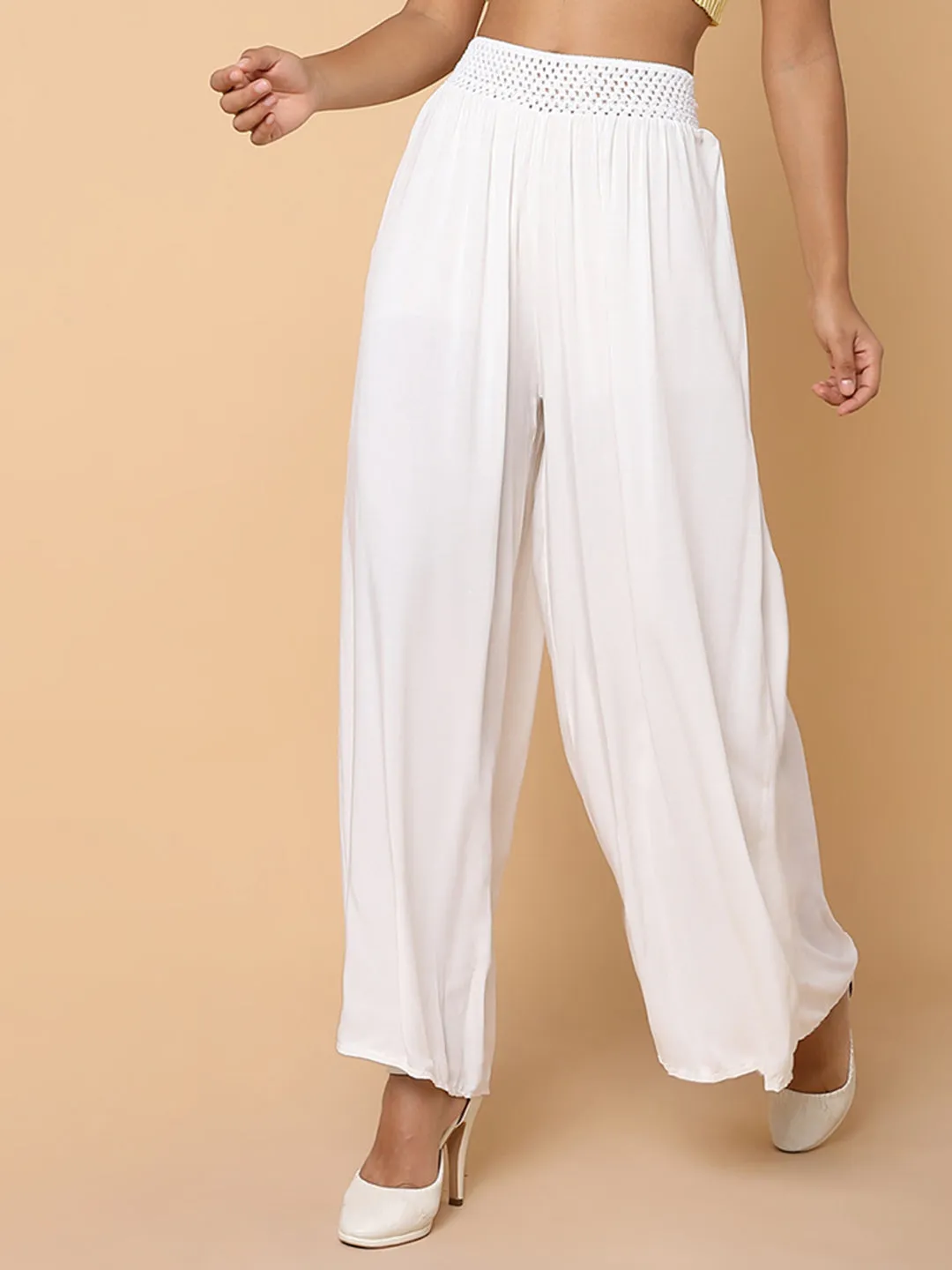 Women Solid White Loose Fit Trouser